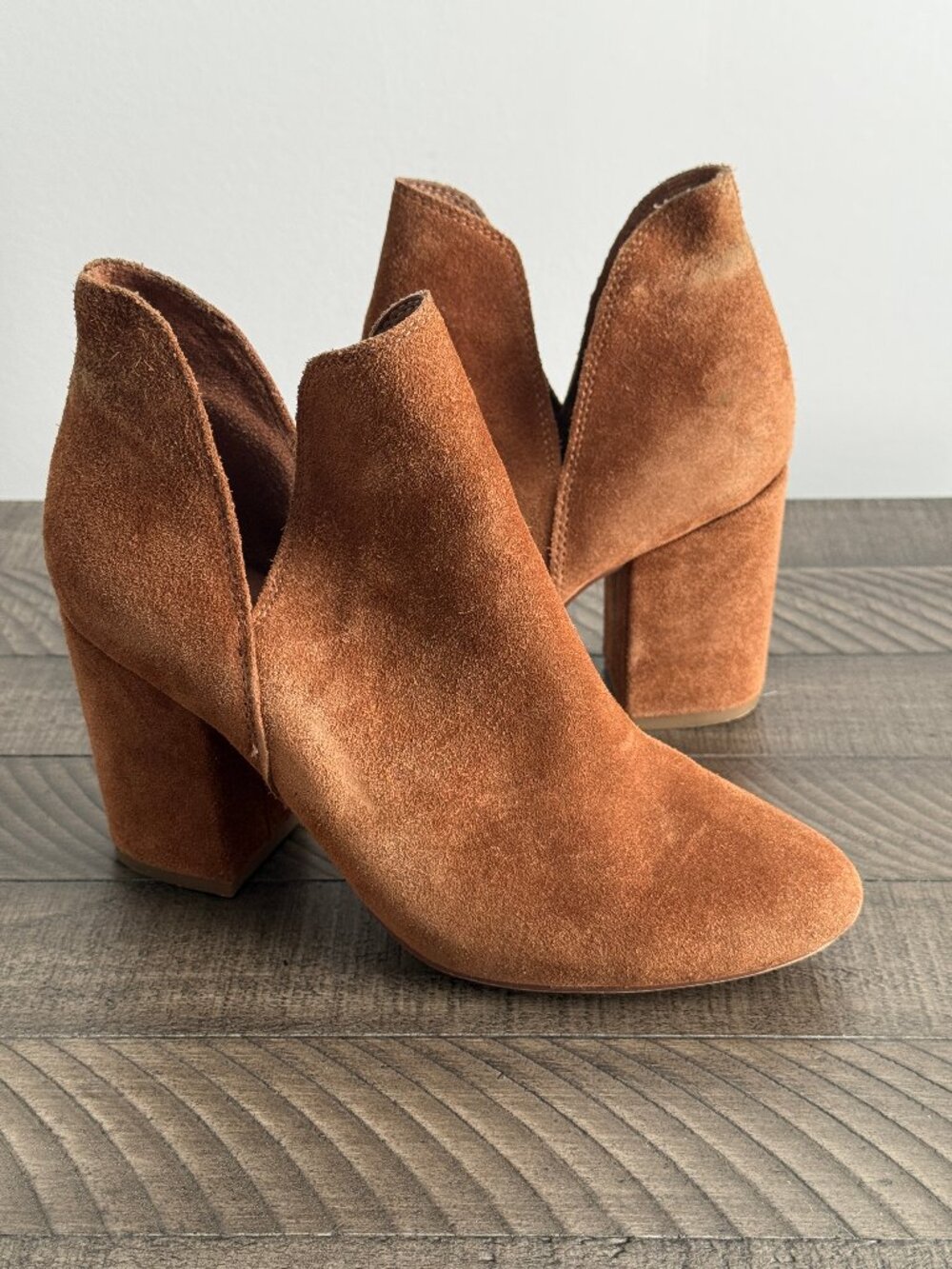 Michael by Michael Shannon Women’s Suede Ankle Booties Women's Size 6 - Picture 1 of 12